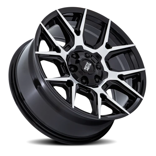 Moto Metal Mason MO813 GBM 18x9 +18 6x135mm 95.1mm Gloss Black Machined Face