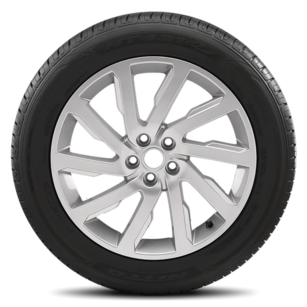 Nitto NT421Q Tires 245/60R18 XL
